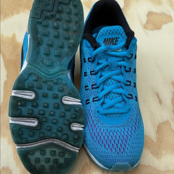 Nike Tailwind 8 Women’s Sneakers Blue Comfortable Running Shoes, size 7.5 - Picture 9 of 10